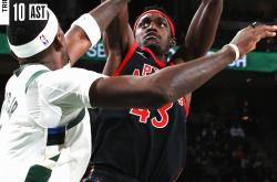 西亚卡姆爆冷击败DWG，突破纪录引爆全场！的简单介绍