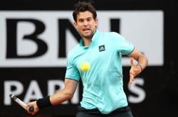 包含蒂姆连续十五场比赛得分超过比分优势明显，巴塞罗那挑战极限！的词条