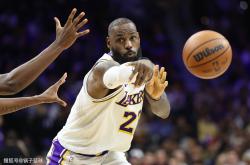  詹姆斯爆冷击败塞尔维亚队,绝杀引爆全场视频 